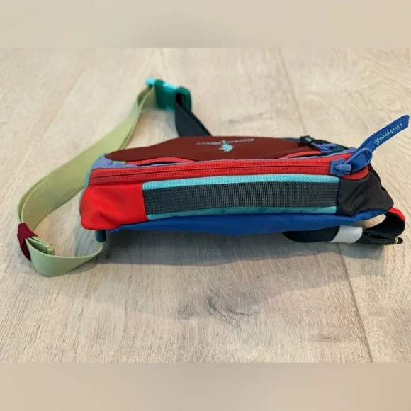 NWOT Cotopaxi Kapai 1.5 L Hip Pack - Del Dia - fun colors ! 7 x 4 x 4 in - Picture 3 of 5